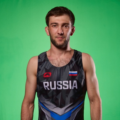 Роберт МУКОВ
